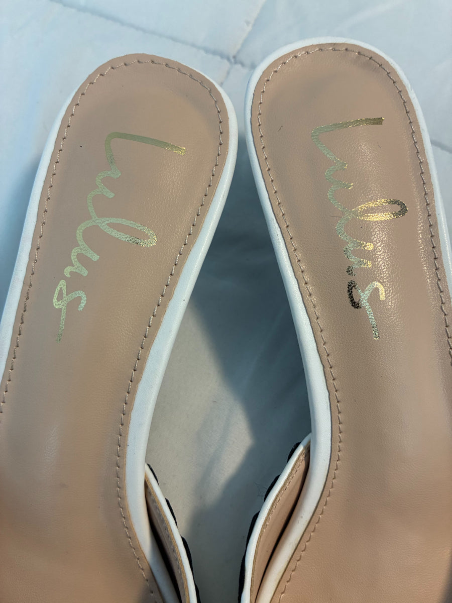 Lulu Slip On - Size 7.5 Lulu Slip On - Size 7.5