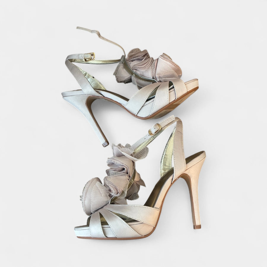 Audrey Brooke - Size 6 Audrey Brooke - Size 6