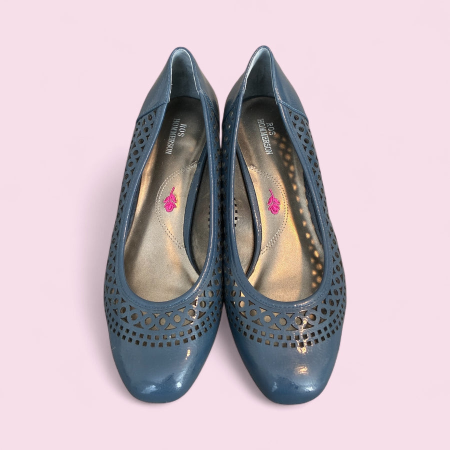 Ros Hommerson (Navy) - Size 8.5ww Ros Hommerson (Navy) - Size 8.5ww