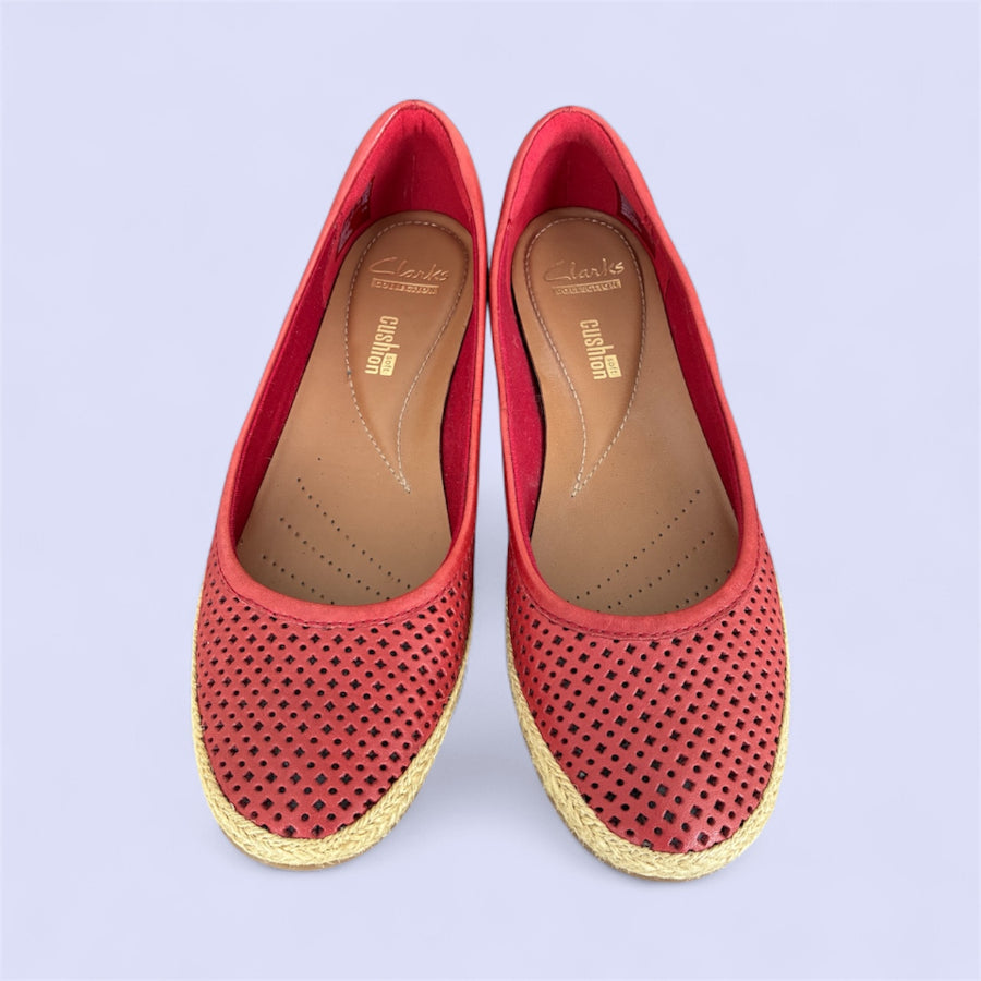 Clarks - Size 6 Clarks - Size 6