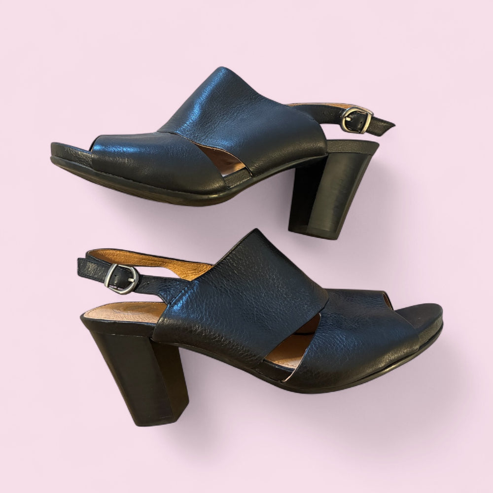 Nurture Leather Shoe - Size 8.5 Nurture Leather Shoe - Size 8.5