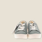 Tom’s Ladies Sneakers – Size 10