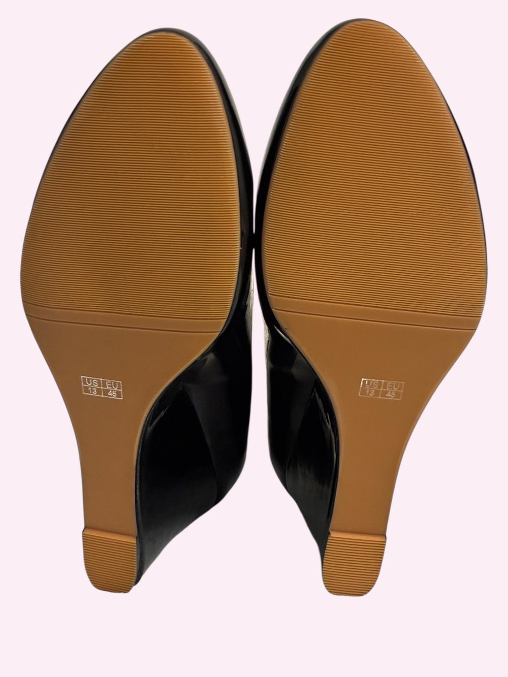 Wayderns Ladies Patent Shoes - Size 13 Wayderns Ladies Patent Shoes - Size 13