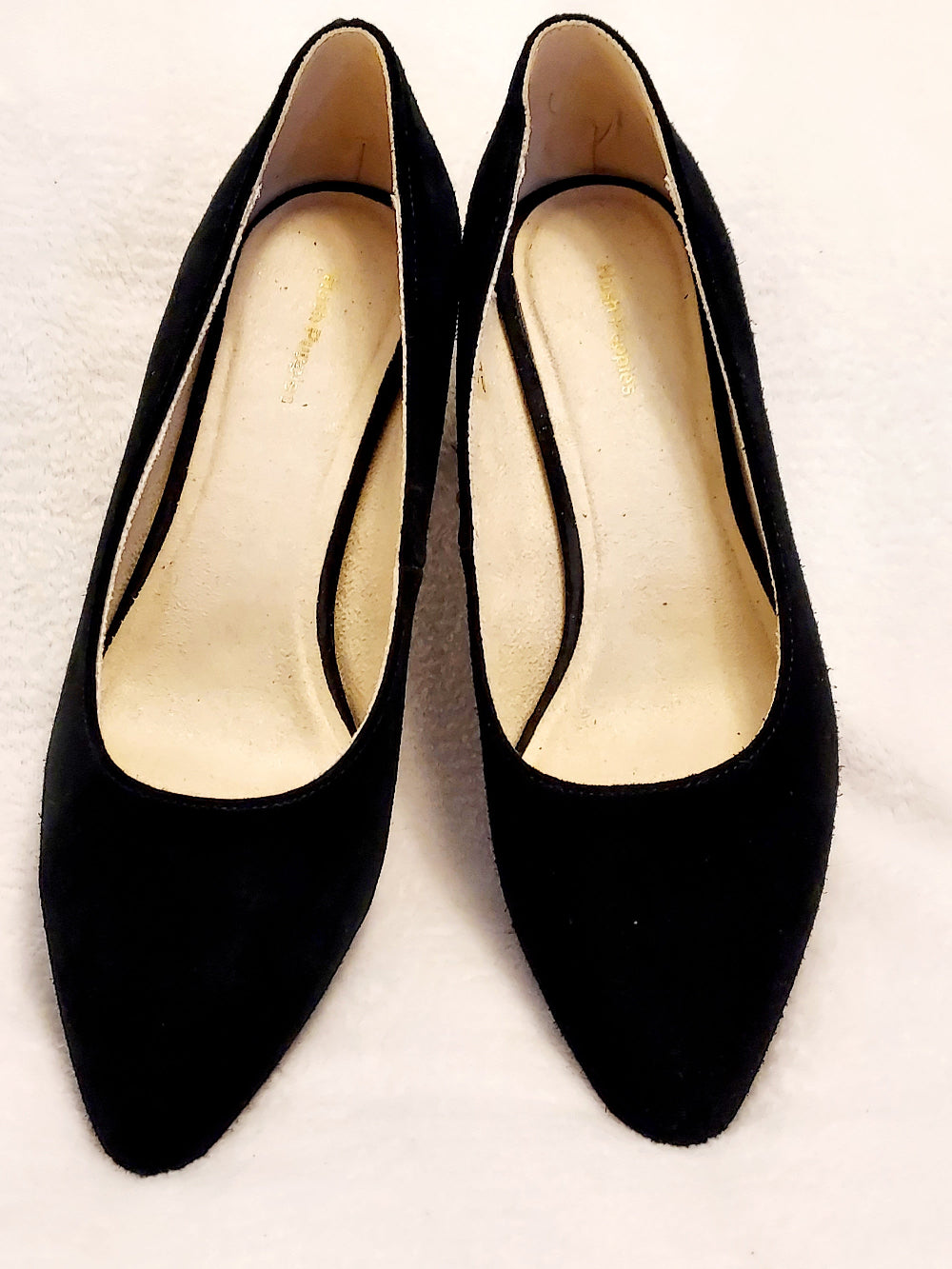Hush Puppies - Size 9.5