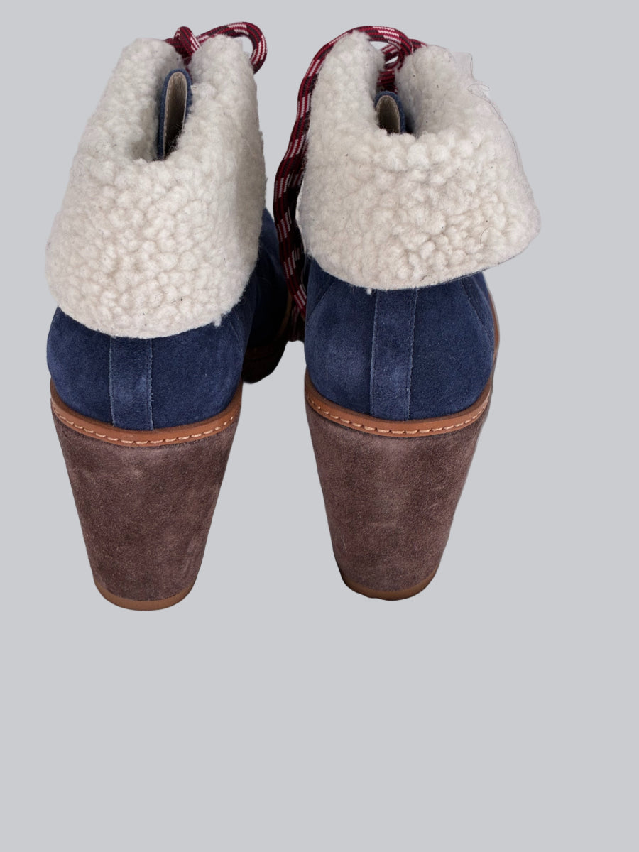 Caslon - Size 9