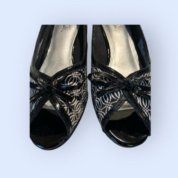 Life Stride Ladies Shoes - Size 7